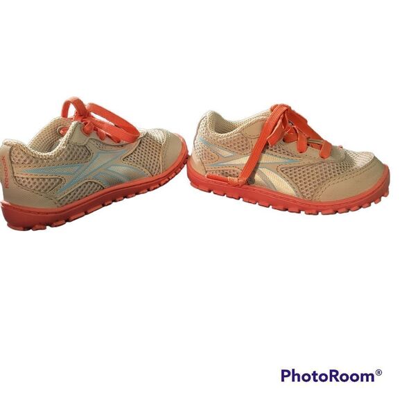 Reebok sneakers toddler size 4. ^ - Picture 7 of 8